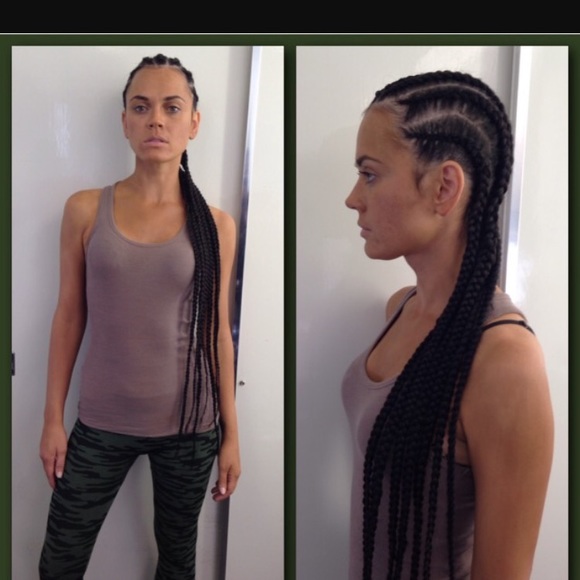 Corrina Roshea- Pro Stunt Double & your Posher - Picture 6 of 8